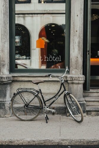 Le Petit Hôtel Vieux-Montréal - Saint-Paul by Gray Collection, Book Hotel Hotels in Montreal with Parking, Parking