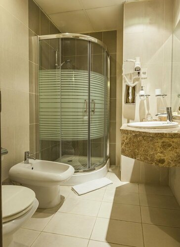 Amman West Luxury Hotel By Azar, Забронировать Отель Отели Аммана с парковкой, рядом с Zahran Palace, Парковка