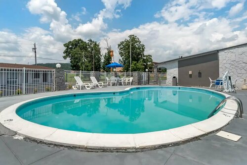 Econo Lodge Oxford near Choccolocco Park, Забронировать Отель Оксфорд штат Алабама