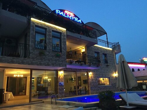 Palmyra Hotel & Sky Lounge, Забронировать Отель Отели Дальян с парковкой, Парковка