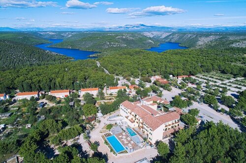 Hotel Vrata Krke, Забронировать Отель Отели Лозовац с завтраком, Завтраки