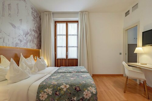 Hotel Boutique Párraga Siete, Забронировать Бутик-отель Центр Гранада, рядом с Puerta de la Justicia
