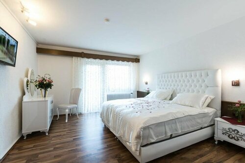 Landhotel Zum Kühlen Grund, Забронировать Отель Бренсбах 
