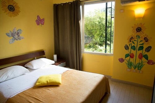 B&B Rainbow, Забронировать Отель «постель и завтрак» Отели Неаполя с парковкой, рядом с Первая поликлиника, Парковка