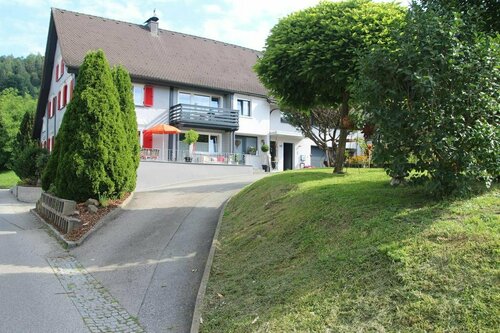 Gästehaus Mangold Fritsch, Book Hotel Hoteller i Vorarlberg med parkering, Parkering