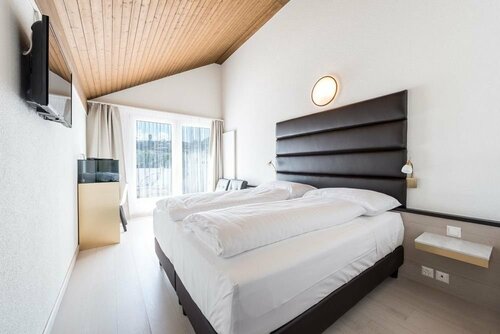 Boutique Hotel Riviera, Prenota Hotel Spiez 