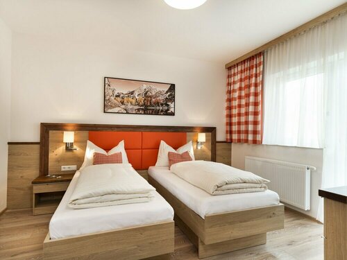 Apartments & Garni Alpenrose, Забронировать Апартаменты/квартира Отели Обертауэрн с завтраком, рядом с Гондольный подъемник Платтенкарбан, Завтраки
