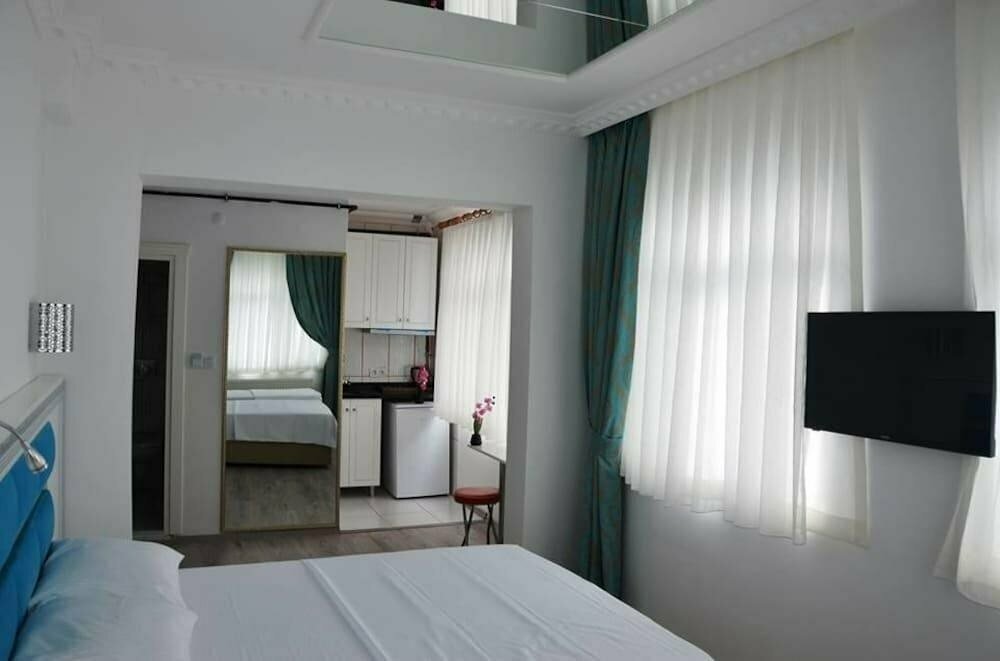 VIP Gold Suites