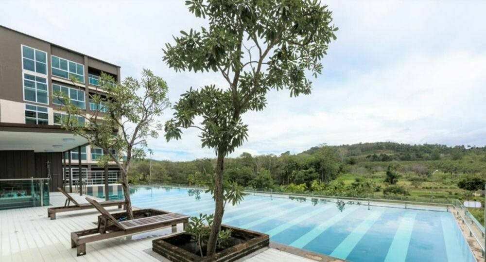 Jj Airport Condotel