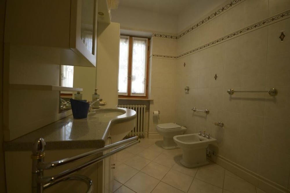 Villa Marisa bed breakfast and books
