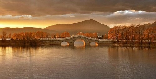House & White Lakeside Lodge, Book Hotel Hoteller i Lijiang med parkering, Parkering