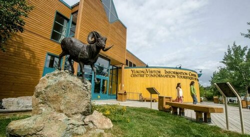 Raven Inn Whitehorse, Varaa Hotelli Hotellit Yukon pysäköinnillä, Pysäköinti