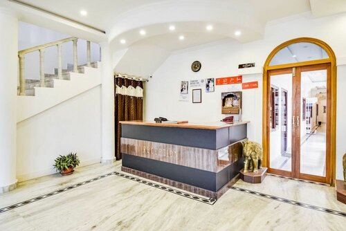 Capital O 23129 Chelsea Palace, Забронировать Отель Отели штата Махараштры с завтраком, Завтраки