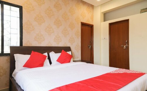 OYO 18305 Trance Hospitality Services, Забронировать Отель Отели Дхантоли с завтраком, Завтраки