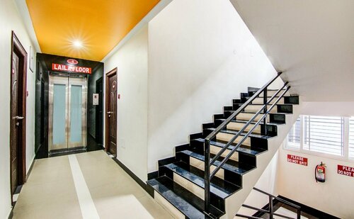 Collection O 5362 Hotel Spar Grand, Забронировать Отель Отели Вишакхапатнам с парковкой, Парковка