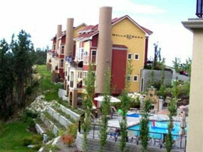 Bellasera Tuscan Villa & Piazza