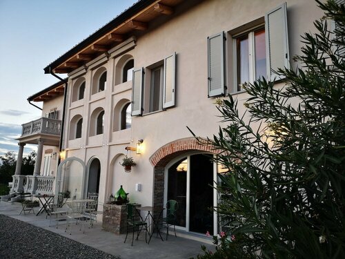 Theresa sulla Collina, Boek Bed and Breakfast Piemonte Hotels met Parkeerplaats, Parkeren