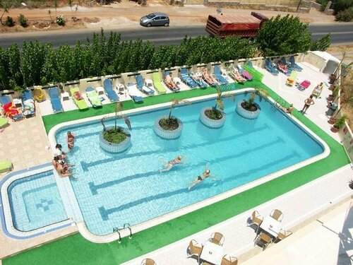 Nikos Hotel, Забронировать Отель Малия Центральный Крит, рядом с Пляж Потамос