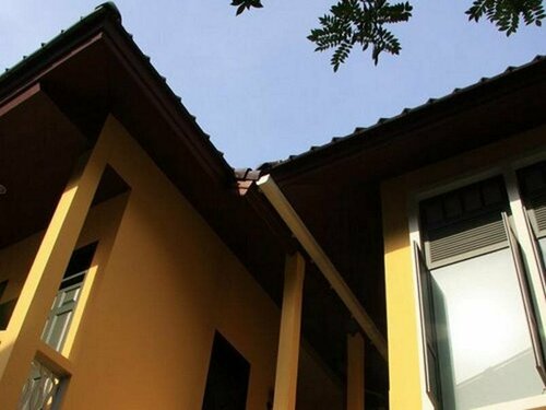Baan Pra Nond Bed & Breakfast, Забронировать Отель «постель и завтрак» Отели Провинции Бангкока с бассейном, Бассейн