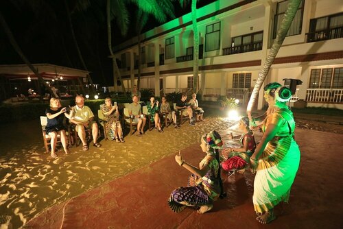 Beach and Lake Ayurvedic Resort, Book Ferieresort Hoteller i New Delhi med pool, Swimmingpool