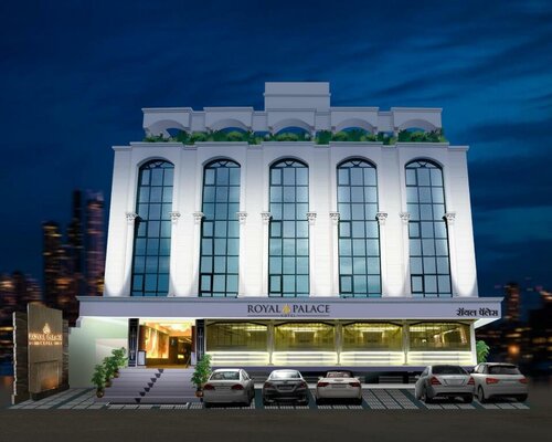 Hotel Royal Palace Jalgaon, Забронировать Отель Отели штата Махараштры с завтраком, Завтраки