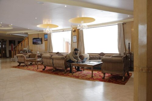 Royal Park Hotel, Забронировать Отель Отели Jammu & Kashmir Ski с парковкой, Парковка