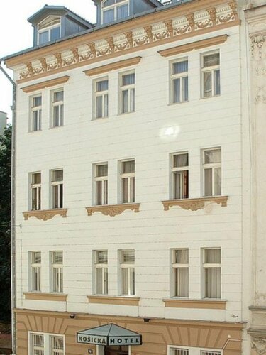 Hotel Kosicka, Забронировать Отель Отели Праги 3 звезды, рядом с Железнодорожный вокзал Прага — Вршовице, 3*