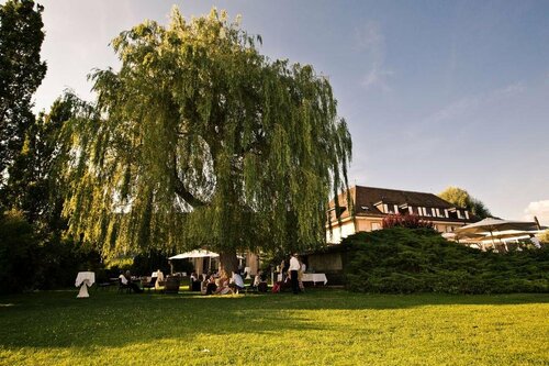 Hotel Jean-Jacques Rousseau, Prenota Hotel  