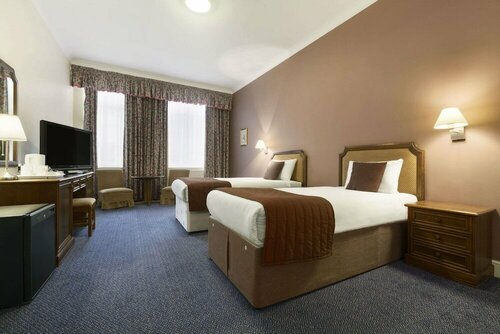 Ramada Crawley Gatwick, Забронировать Отель Гатвик Западный Суссекс