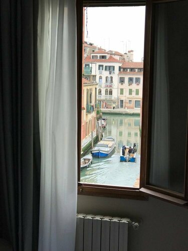 Hotel Cannaregio 2357, Забронировать Отель Отели Венеции с завтраком, рядом с Театр Россини, Завтраки