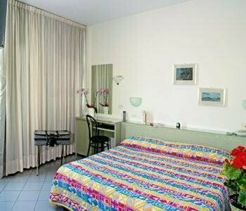 Hotel Primo, Buchen Sie Hotel Campi Bisenzio Toskana