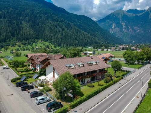 Bepy Hotel Garni, Забронировать Отель Джустино Мадонна-ди-Кампильо