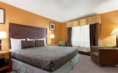 Days Inn by Wyndham Federal Way, Varaa Mini-hotelli Federal Way Washington (state)