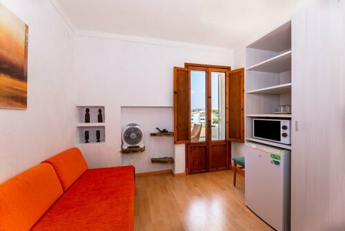Hostal Residencia San Francisco, Varaa Hostelli Portocolom Mallorca