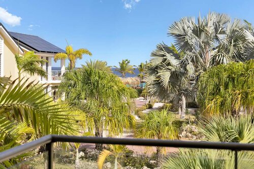 Delfins Beach Resort Bonaire, Tapestry Collection by Hilton, Забронировать Курортный отель Отели Кралендейк с бассейном, Бассейн