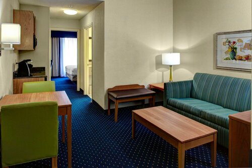 Holiday Inn Express Ashland, an IHG Hotel, Prenota Hotel Ashland Virginia