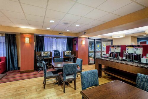 Hampton Inn Milwaukee Airport, Réserver Hôtel Milwaukee Wisconsin