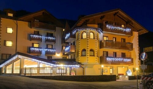 Gaia Residence Hotel, Забронировать Отель Медзана Валь-ди-Соле, рядом с Подъемник Контре-Мальга Копай