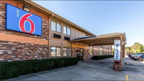 Motel 6 Troy, IL, Брондау Мотель Троя Иллинойс