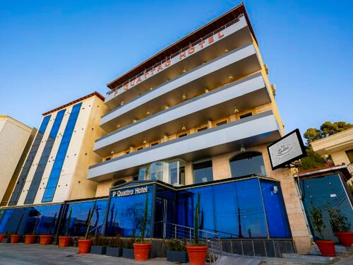 Petra Quattro Hotel, Забронировать Отель Отели Вади Муса с парковкой, рядом с Древний город Петра, Парковка