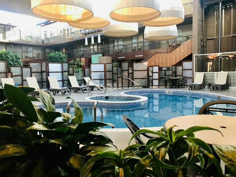 Delta Hotels by Marriott Calgary South