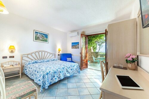 Punta Chiarito Resort, Забронировать Курортный отель Отели острова Искья с питанием, Пансион