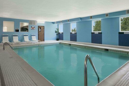 Days Inn & Suites Romeoville, Rezervovat Hotel Romeoville Chicago Southwest Suburbs