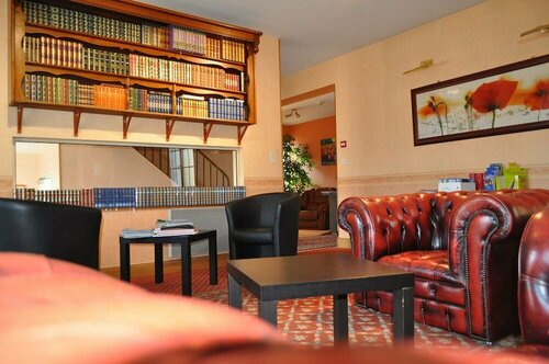 Hôtel Le Castel, Забронировать Отель Отели Земель Луары с парковкой, Парковка