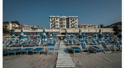 Lido Resort, Забронировать Курортный отель Отели Ривьера-делле-Пальме 4 звезды, 4*
