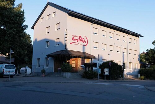Gasthaus Pension Zur Bergstraße, Réserver Maison d'hôtes Hôtels à Bade-Wurtemberg avec parking, Parking