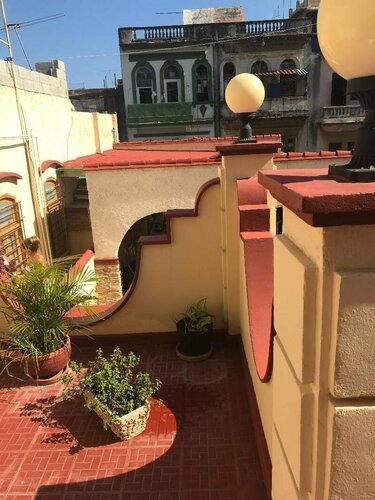 Hostal El Viajero, Забронировать Отель Отели Гаваны с парковкой, Парковка