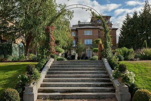 Oatlands Park Hotel, Забронировать Отель Вейбридж Суррей