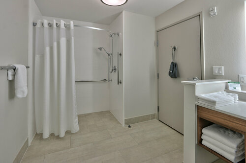 Holiday Inn Express & Suites Houston East - Beltway 8 by IHG, Book Hotel Hoteller i Houston med pool, Swimmingpool