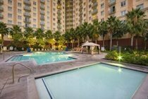 Club Wyndham Anaheim, Забронировать Отель Анахайм Disneyland California, рядом с Курорт Disneyland® Resort